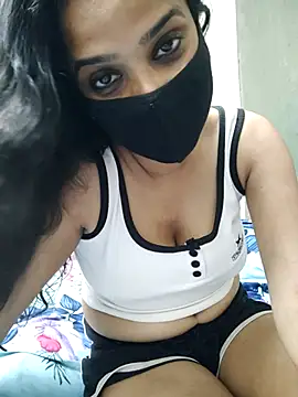 Snapshot of Amrita_Thakur01 chatting on May 2026 01:30:02 PM Amrita Thakur01 online show from May 2026 01:30:02 PM