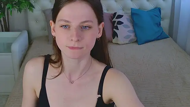 Snapshot of Dolce_moments_ chatting on May 2026 12:35:02 PM Dolce moments online show from May 2026 12:35:02 PM