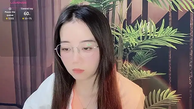 Snapshot of 77-Vicky chatting on May 2026 06:52:01 AM 77-Vicky online show from May 2026 06:52:01 AM