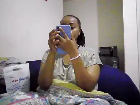 Snapshot of atara_seren chatting on May 2026 06:03:01 PM atara seren online show from May 2026 06:03:01 PM