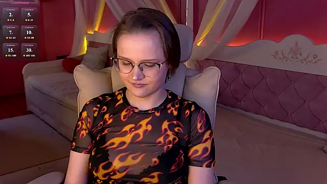 Snapshot of AgnesRay chatting on July 2026 06:37:01 PM AgnesRay online show from July 2026 06:37:01 PM