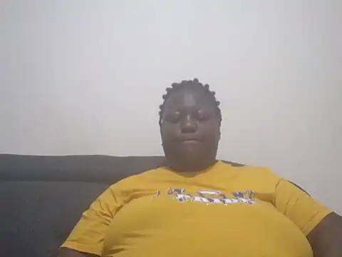Snapshot of fat_ebonyqueen chatting on May 2026 01:57:16 AM fat ebonyqueen online show from May 2026 01:57:16 AM