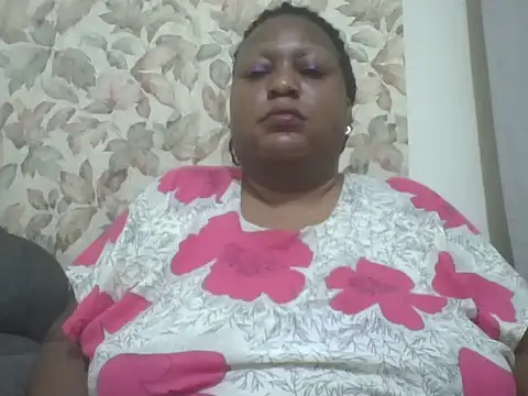 Snapshot of fat_ebonyqueen chatting on June 2026 09:50:01 PM fat ebonyqueen online show from June 2026 09:50:01 PM