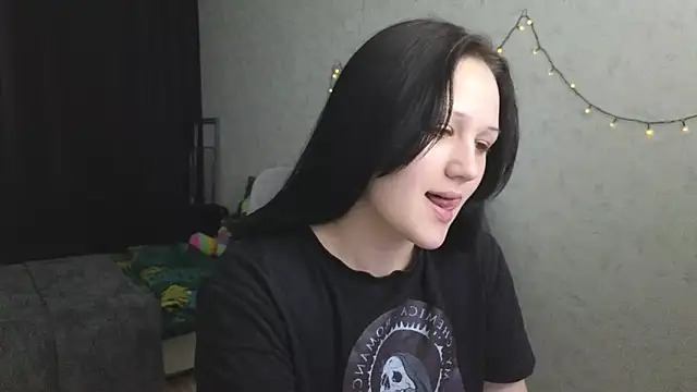 Snapshot of Tori_cute chatting on May 2026 12:22:02 PM Tori cute online show from May 2026 12:22:02 PM