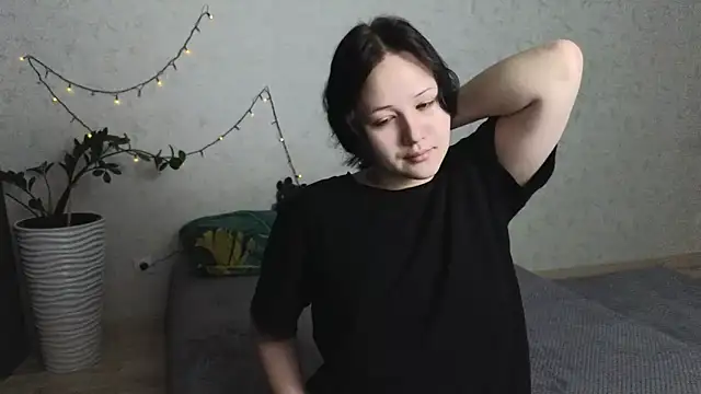 Snapshot of Tori_cute chatting on May 2026 12:05:01 AM Tori cute online show from May 2026 12:05:01 AM