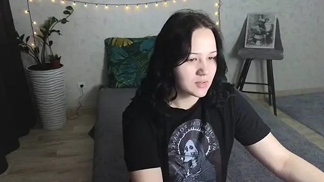 Snapshot of Tori_cute chatting on May 2026 12:41:02 AM Tori cute online show from May 2026 12:41:02 AM
