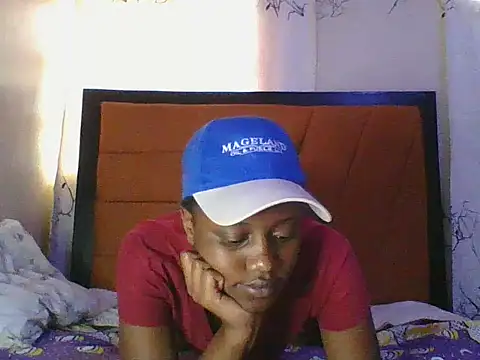 Snapshot of Ellaa_doll chatting on May 2026 12:35:02 PM Ellaa doll online show from May 2026 12:35:02 PM
