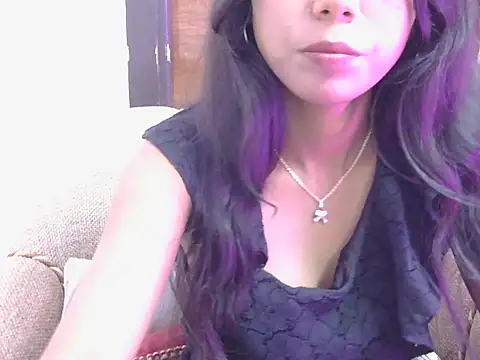 Snapshot of iliyana-20 chatting on May 2026 05:23:01 AM iliyana-20 online show from May 2026 05:23:01 AM