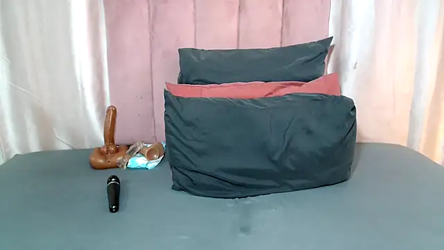 Snapshot of Tianaah chatting on July 2026 07:29:02 PM Tianaah online show from July 2026 07:29:02 PM