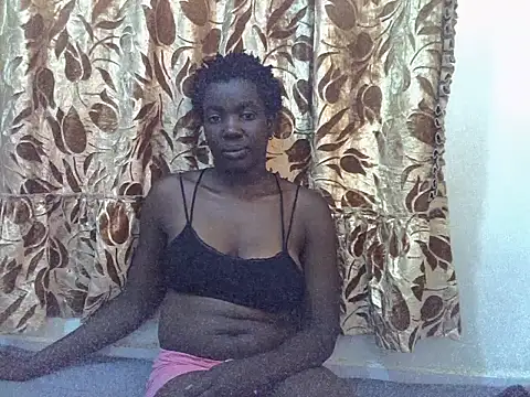 Snapshot of Queen-Alicia chatting on May 2026 09:48:01 AM Queen-Alicia online show from May 2026 09:48:01 AM