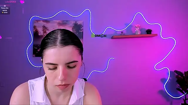 Snapshot of lyra_desire chatting on May 2026 12:22:01 PM lyra desire online show from May 2026 12:22:01 PM