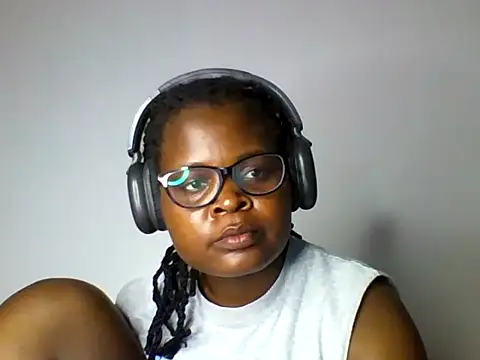 Snapshot of ladar chatting on July 2026 12:52:01 PM ladar online show from July 2026 12:52:01 PM