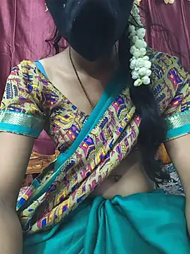 Snapshot of reshma124 chatting on June 2026 09:32:02 AM reshma124 online show from June 2026 09:32:02 AM
