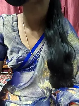 Snapshot of reshma124 chatting on July 2026 02:25:02 PM reshma124 online show from July 2026 02:25:02 PM