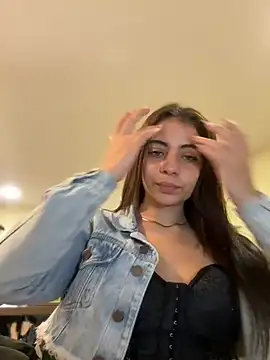 Hanna Cruz  online show from July 2026 04:33:02 PM