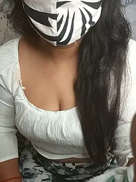 Snapshot of SonikaVerma chatting on July 2026 05:25:02 AM SonikaVerma online show from July 2026 05:25:02 AM