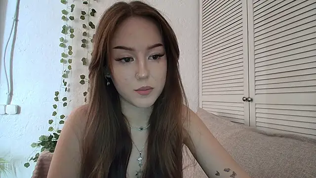Snapshot of silver_grl chatting on May 2026 06:42:01 AM silver grl online show from May 2026 06:42:01 AM