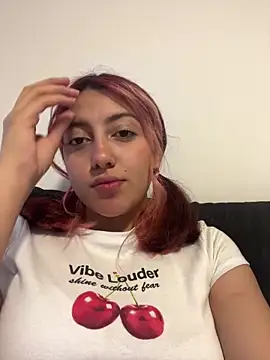 Emma Cut online show from May 2026 08:07:01 PM