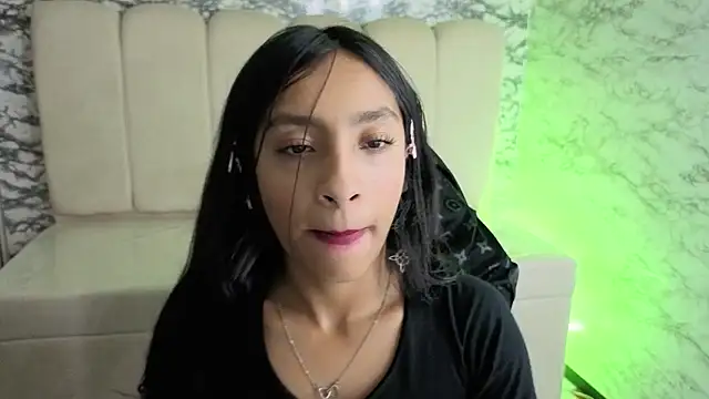Snapshot of Adarasuri_v chatting on June 2026 03:04:02 AM Adarasuri v online show from June 2026 03:04:02 AM