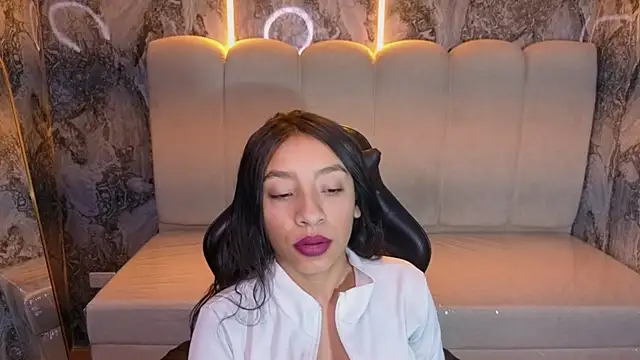 Snapshot of Adarasuri_v chatting on July 2026 03:08:02 AM Adarasuri v online show from July 2026 03:08:02 AM