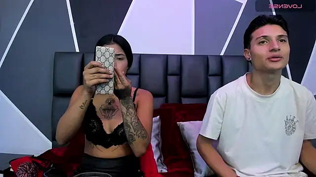 ChloeAndMax online show from May 2026 12:35:02 PM