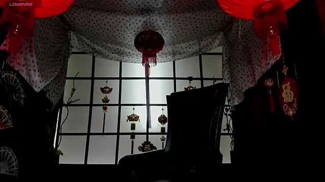 Aurora Gatty online show from June 2026 07:07:01 PM