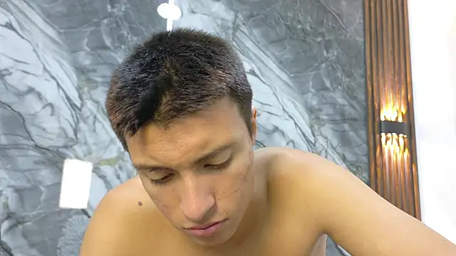 Snapshot of Thiago_Enzo chatting on May 2026 07:05:02 AM Thiago Enzo online show from May 2026 07:05:02 AM