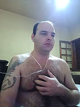 Snapshot of Safado700 chatting on May 2026 02:41:01 AM Safado700 online show from May 2026 02:41:01 AM