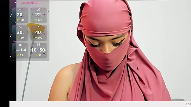 Snapshot of Samira_1 chatting on May 2026 08:58:01 PM Samira 1 online show from May 2026 08:58:01 PM