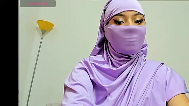 Snapshot of Samira_1 chatting on May 2026 09:34:01 PM Samira 1 online show from May 2026 09:34:01 PM