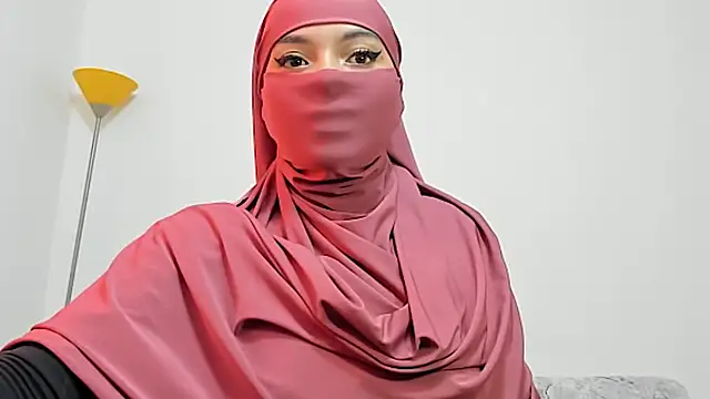 Snapshot of Samira_1 chatting on May 2026 08:28:01 PM Samira 1 online show from May 2026 08:28:01 PM