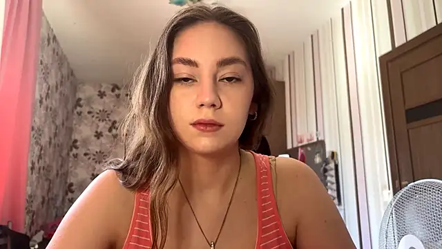Snapshot of EllieNorth chatting on May 2026 07:37:02 AM EllieNorth online show from May 2026 07:37:02 AM