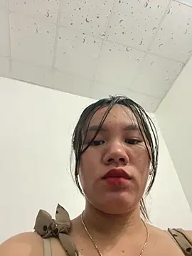 Snapshot of Suki-love chatting on May 2026 12:22:02 PM Suki-love online show from May 2026 12:22:02 PM