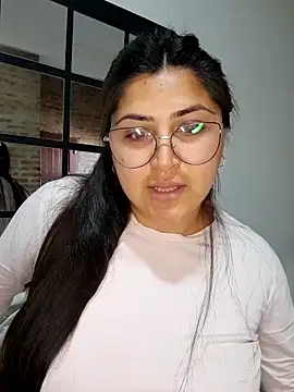 Snapshot of morena95_ chatting on May 2026 12:56:01 PM morena95 online show from May 2026 12:56:01 PM
