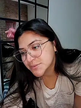 Snapshot of morena95_ chatting on May 2026 02:47:02 PM morena95 online show from May 2026 02:47:02 PM