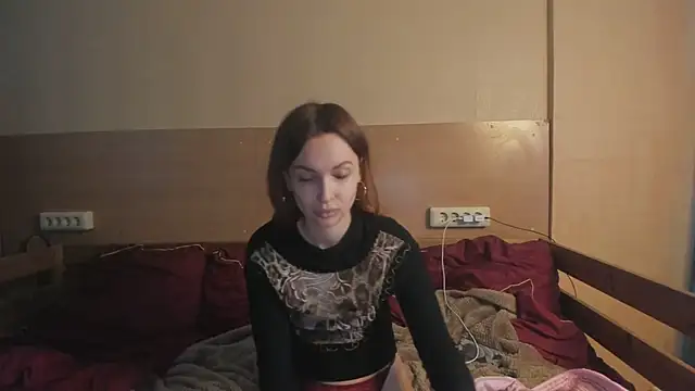 Snapshot of PurpleSin chatting on May 2026 11:51:01 AM PurpleSin online show from May 2026 11:51:01 AM