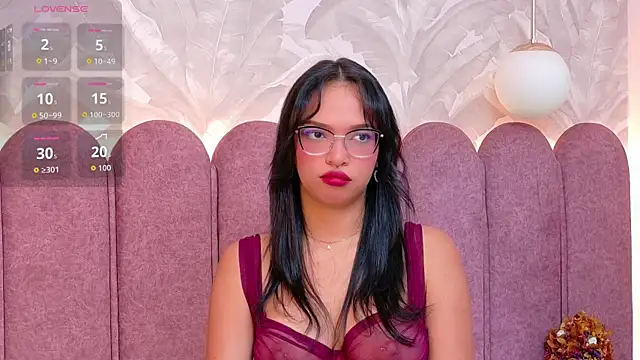 Snapshot of Maddy-Dove chatting on July 2026 03:45:02 AM Maddy-Dove online show from July 2026 03:45:02 AM