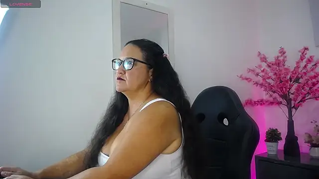 Annie Carterr  online show from May 2026 12:57:02 PM