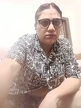yourchahat27 online show from May 2026 05:40:01 PM