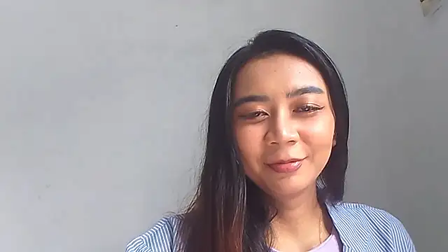 Snapshot of KristieOrtmann chatting on May 2026 06:10:02 AM KristieOrtmann online show from May 2026 06:10:02 AM
