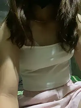 Snapshot of Miuuu22 chatting on June 2026 06:03:02 AM Miuuu22 online show from June 2026 06:03:02 AM