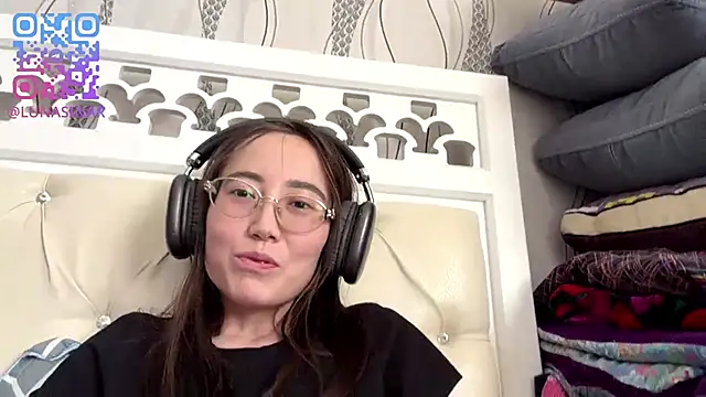 VickieTrudo online show from June 2026 05:05:01 AM