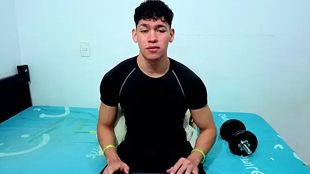 Snapshot of Luke_Muscle chatting on June 2026 02:28:01 PM Luke Muscle online show from June 2026 02:28:01 PM
