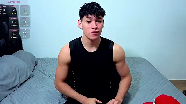 Snapshot of Luke_Muscle chatting on July 2026 12:49:01 AM Luke Muscle online show from July 2026 12:49:01 AM