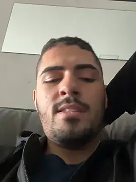 Snapshot of Gugostoso04 chatting on May 2026 01:17:01 PM Gugostoso04 online show from May 2026 01:17:01 PM