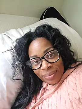 Snapshot of CaliBabiethe1 chatting on May 2026 08:28:01 PM CaliBabiethe1 online show from May 2026 08:28:01 PM