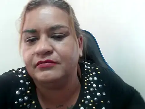 Snapshot of naylah_dayan chatting on May 2026 02:33:01 PM naylah dayan online show from May 2026 02:33:01 PM