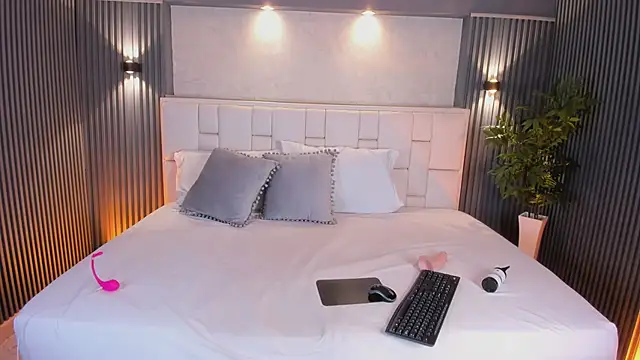 MadisonLema online show from July 2026 04:18:02 AM