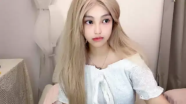 jiangjiang2005 online show from June 2026 07:58:01 AM