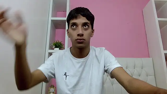 Snapshot of jl_brayan12 chatting on May 2026 08:06:01 PM jl brayan12 online show from May 2026 08:06:01 PM